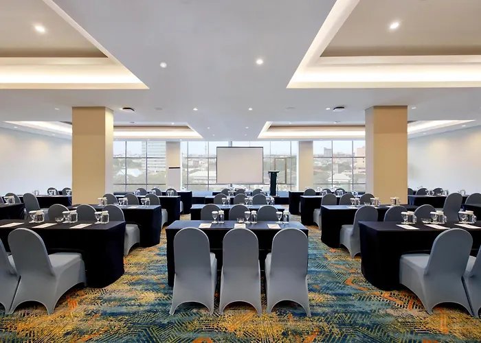 Aston Inn Pantai Losari Makassar