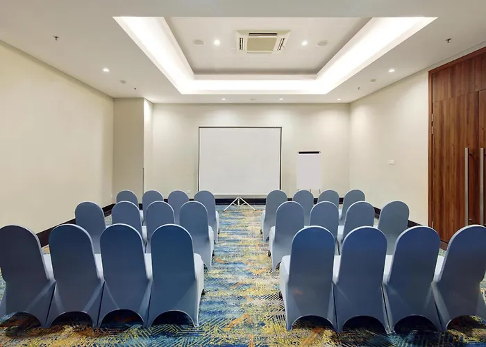 Aston Inn Pantai Losari Makassar