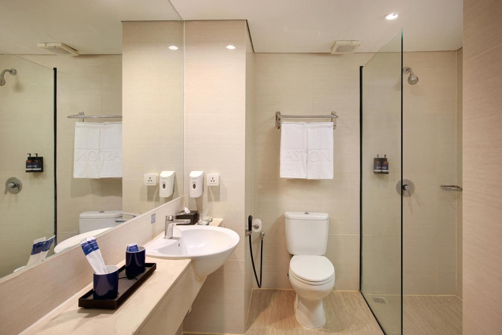 Aston Pantai Losari Hotel 3*